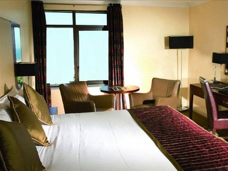 Royal Marine Hotel Дъблин Екстериор снимка
