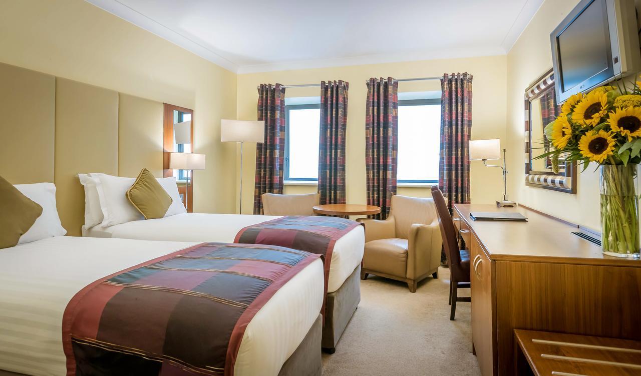 Royal Marine Hotel Дъблин Екстериор снимка