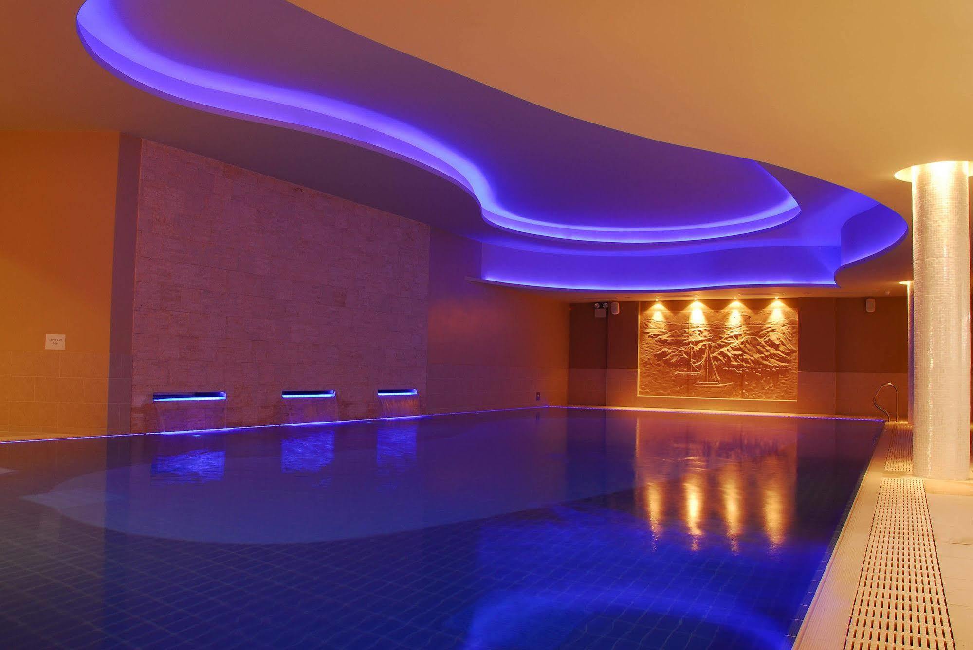Royal Marine Hotel Дъблин Екстериор снимка